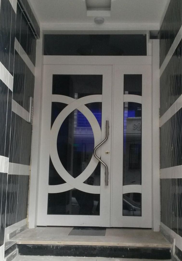 Bina Giriş Kapısı