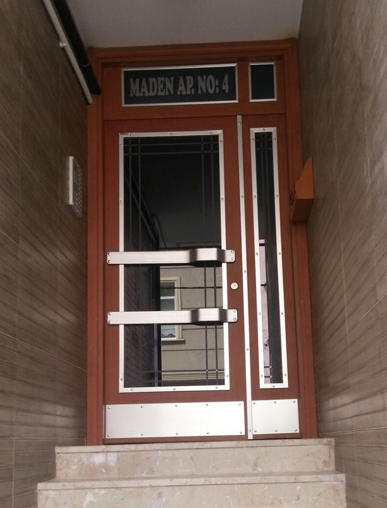 Bina Giriş Kapısı