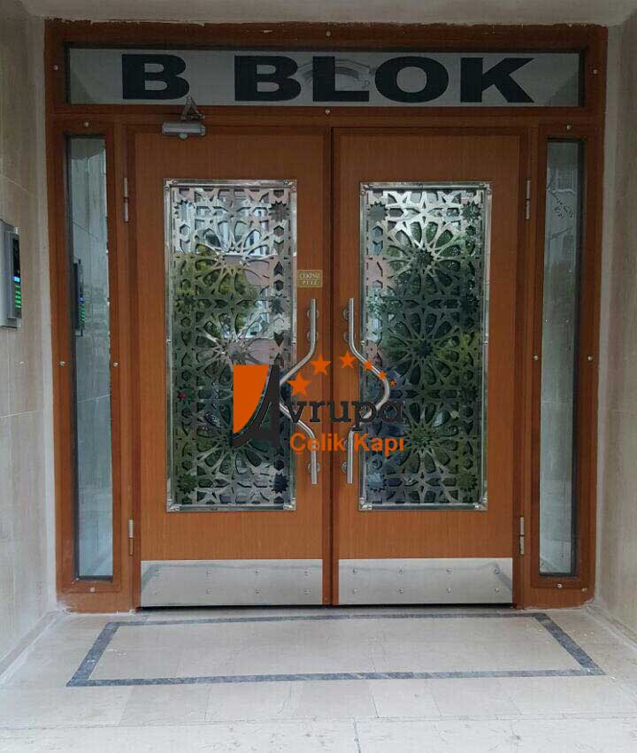 Apartman Kapısı Bahçeşehir